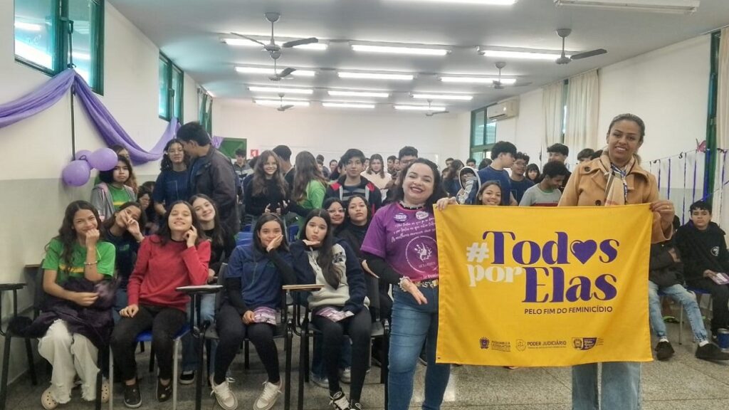 Ações educativas estão acontecendo, principalmente, em escolas públicas de Dourados