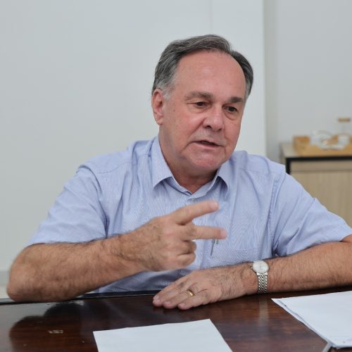 Secretário de Serviços Urbanos, Luis Roberto, anuncia ação para manter cidade mais limpa – Foto: A. Frota