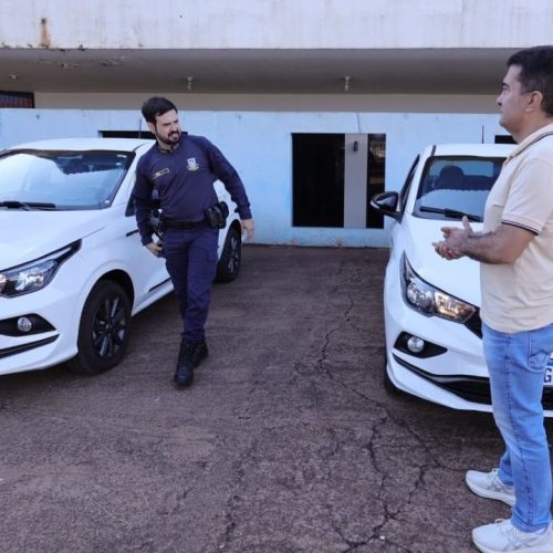Prefeito Marçal Filho entregou ao comandante Jamil Matos os veículos Fiat Cronos que vão atender ao setor administrativo da Guarda Municipal. Foto: A. Frota