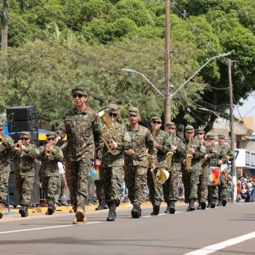 Efetivo da 4ª Brigada de Cavalaria Mecanizada encantou o público durante o desfile de 7 de Setembro na manhã deste domingo– Fotos- A. Frota