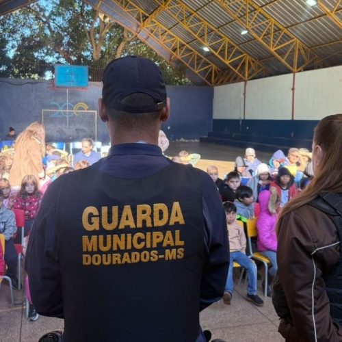 Em Itahum, crianças assistiram a palestras e participaram várias atividades relacionadas ao trânsito. Divulgação/Assecom