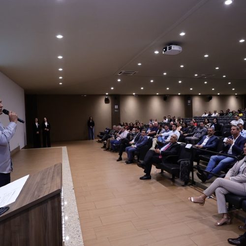 Marçal Filho destaca a importância da parceria institucional durante abertura de evento do TCE em Dourados- Fotos: A. Frota