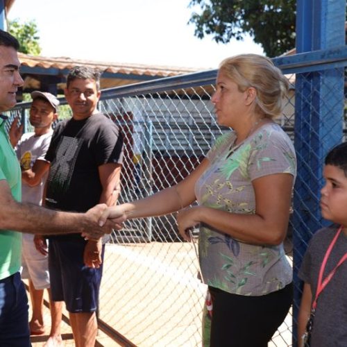 Prefeito Marçal Filho acompanhou o primeiro dia de inscrições de pré-matrícula na Central e nas escolas de Dourados