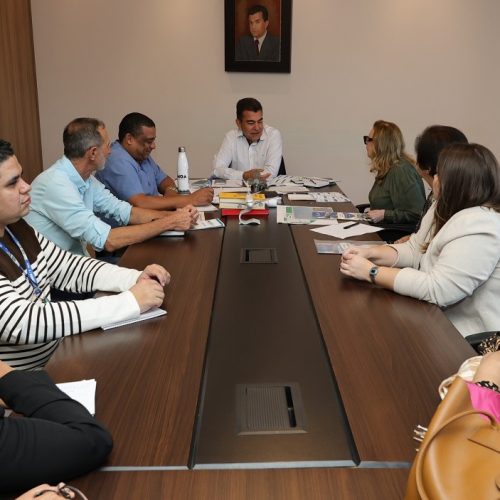 Prefeito Marçal Filho, Secretário Nilson e adjunto José Vicente participam de reunião com representantes da Fadeb- Crédito: A. Frota