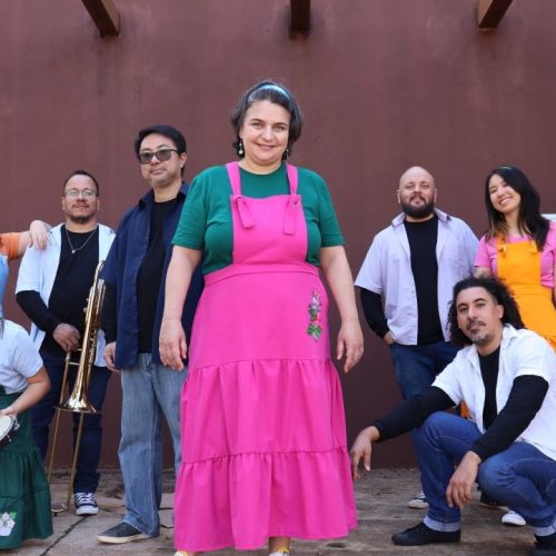 Cantora Laura Cyrineu e Trio de Última com Pimenta & Especiarias cantam e tocam músicas para crianças de todas as idades. Divulgação/Semc
