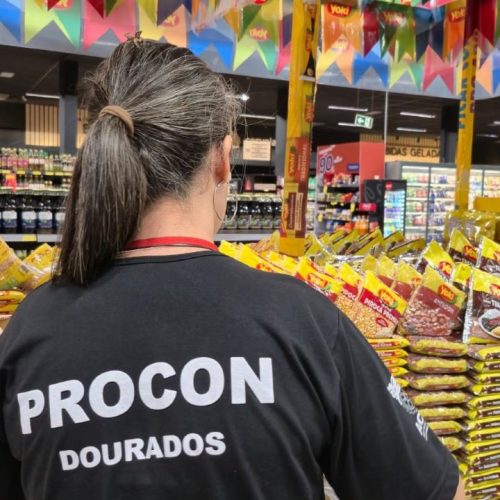 Fiscais do Procon visitaram 12 supermercados da cidade entre os dias 02 e 06 de junho. Foto: Divulgação/Procon