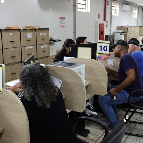 Contribuinte pode negociar seus débitos com o município diretamente na Central do Cidadão e obter descontos de 60% no pagamento à vista e de 30% se preferir parcelar a dívida. Foto: A. Frota