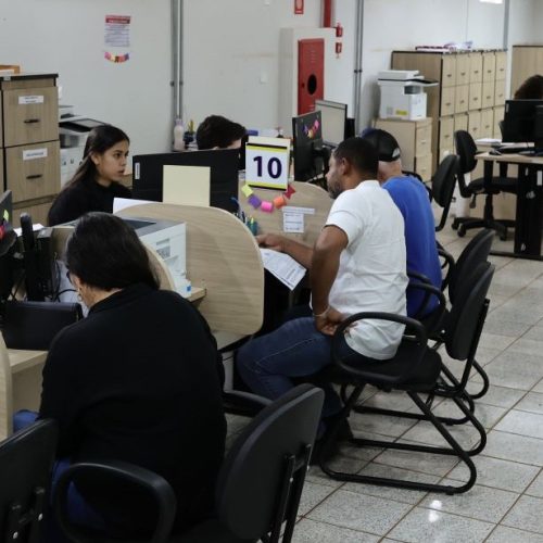 Contribuinte pode negociar seus débitos com o município diretamente na Central do Cidadão e obter descontos de 60% no pagamento à vista e de 30% se preferir parcelar a dívida. Foto: A. Frota