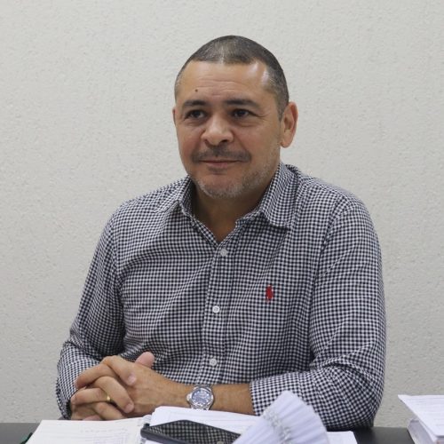 O procurador-geral do município, Alessandro Lemes Fagundes, anuncia cancelamento da cobrança da taxa de localização para advogados. Foto: A. Frota
