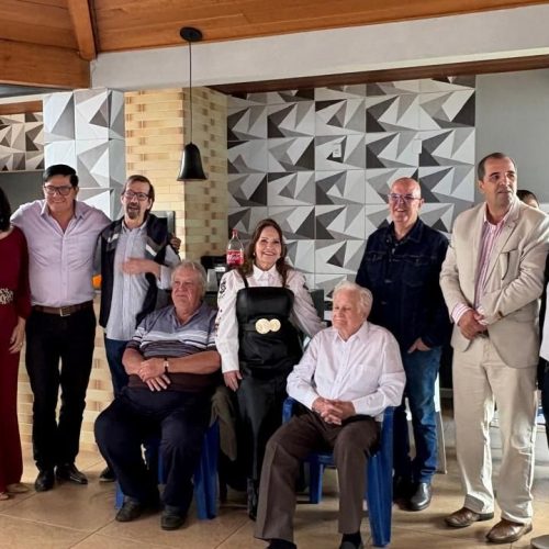 Família Mattos comemora 30 anos de organização