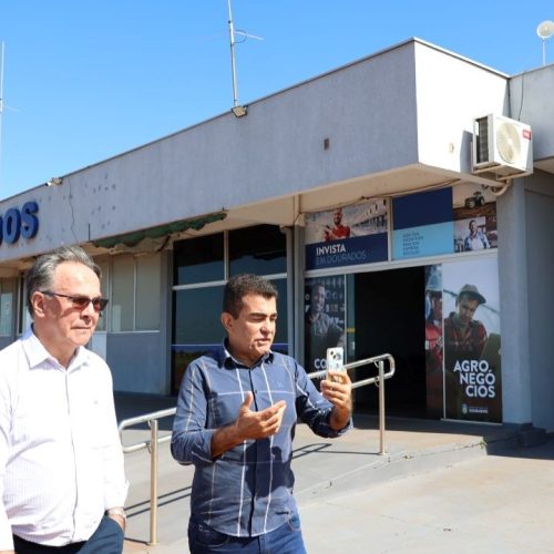 Prefeito Marçal e secretário Beto, de Serviços Urbanos, vistoriaram os últimos serviços realizados pela prefeitura no aeroporto. Foto: A. Frota