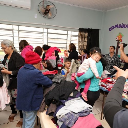Brechós Solidários facilitam a distribuição dos artigos arrecadados durante a Campanha do Agasalho para as famílias vulneráveis de Dourados. Foto: A. Frota