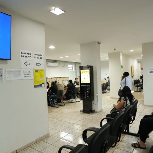 Contribuinte pode negociar seus débitos com o município diretamente na Central do Cidadão e ganhar descontos de 70% no pagamento à vista, até dia 30. Foto: A. Frota