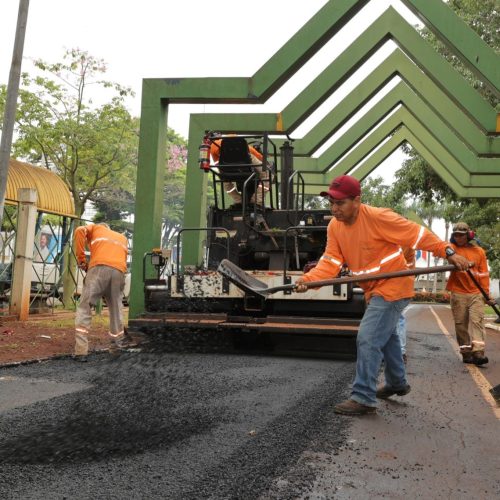 Serviços de revitalização do Parque dos Ipês começaram pela reforma da pista de caminhada. Foto: A. Frota