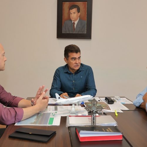 Prefeito Marçal Filho recebeu em seu gabinete o sócio-proprietário da Vifran, Salvador Franzese, e o coordenador de vendas Robson Ruedell – Foto: A. Frota
