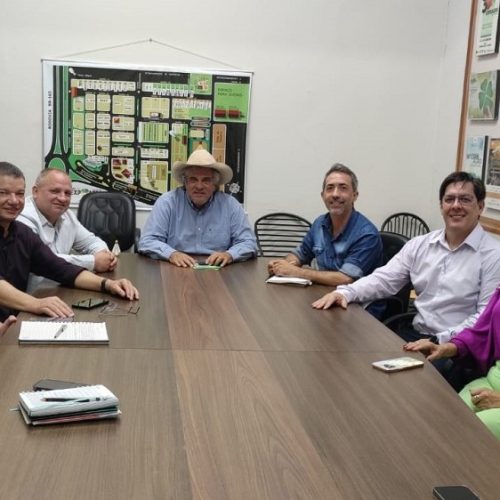 Antônio Freire participa de encontro no Sindicato Rural para definir palestra que vai abordar a Rota Bioceânica- Crédito: Divulgação/ Assecom