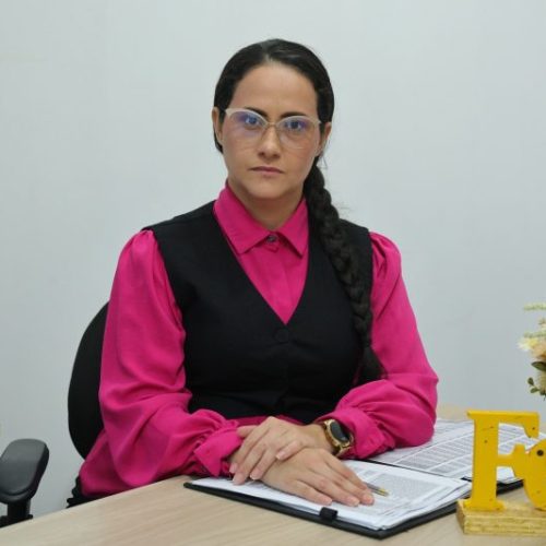 A secretária municipal de Fazenda, Suelen Nunes Venâncio, fala sobre a situação das finanças da Prefeitura de Dourados – Foto: A. Frota