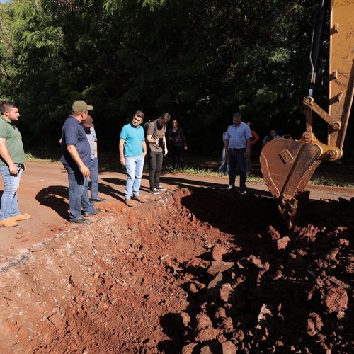 Prefeito Marçal Filho vistoria obras na Via Parque em Dourados e pede que problema seja tratado a fundo- Crédito: A. Frota