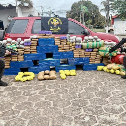 DOF apreende 500 quilos de drogas em carro furtado no Rio Grande do Sul