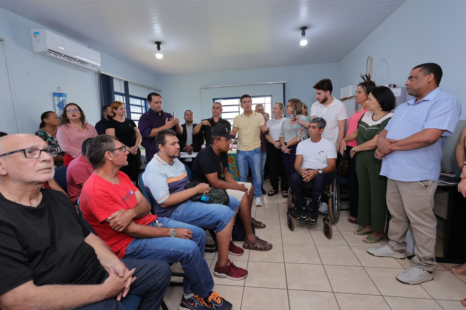 Prefeitura de Dourados Reativa Central de Interpretação de Libras para Inclusão da Comunidade Surda Prefeitura de Dourados Reativa Central de Interpretação de Libras para Inclusão da Comunidade Surda