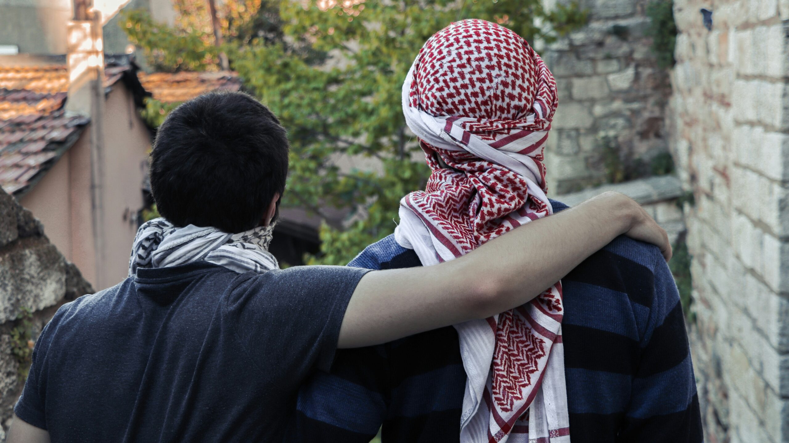 Trump Ameaça Suspender Ajuda ao Egito e Jordânia se Não Acolherem Palestinos Trump Ameaça Suspender Ajuda ao Egito e Jordânia se Não Acolherem Palestinos