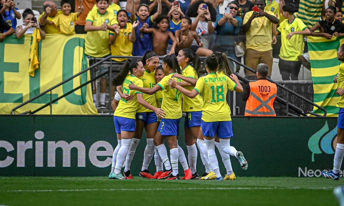 Arthur Elias Anuncia Convocação da Seleção Feminina para Amistosos contra os Estados Unidos