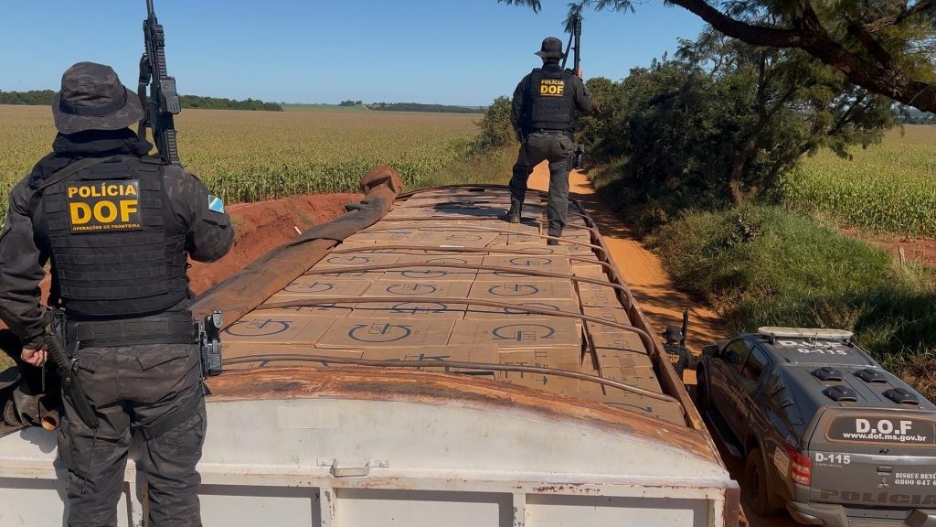 Policiais apreendem mais de 42 mil pacotes de cigarros contrabandeados em Dourados