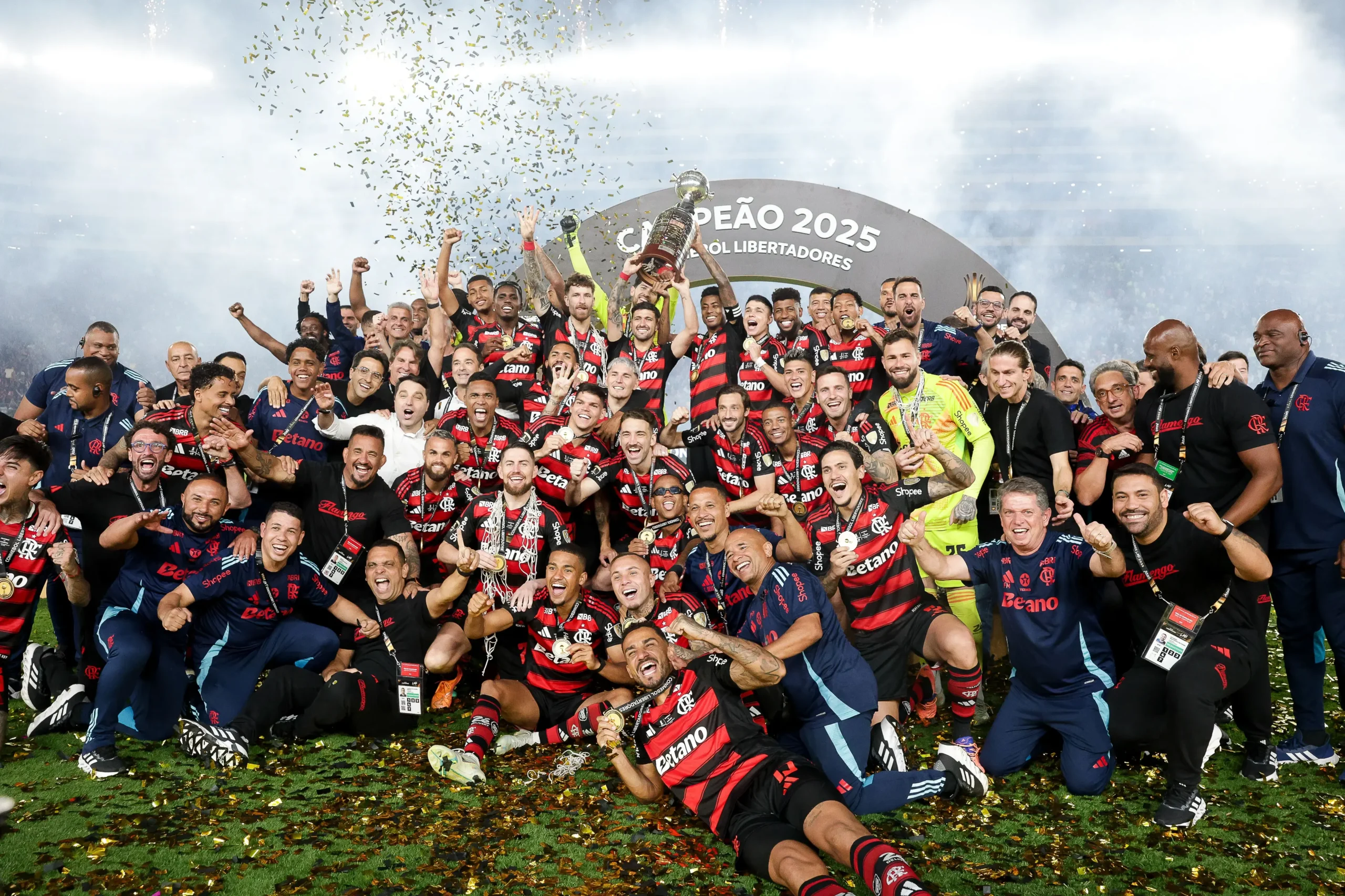 Flamengo vence Palmeiras e conquista o tetra da Libertadores