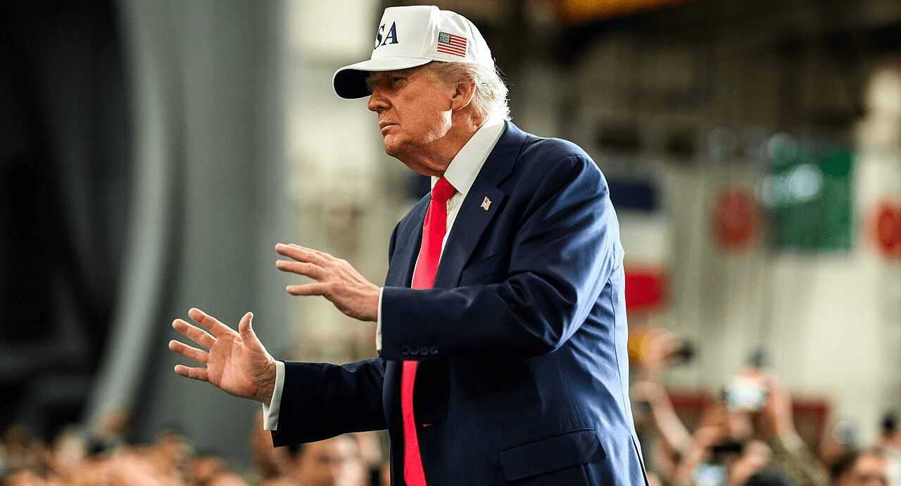 Trump declara que espaço aéreo da Venezuela seja tratado como "totalmente fechado" Trump declara que espaço aéreo da Venezuela seja tratado como "totalmente fechado"