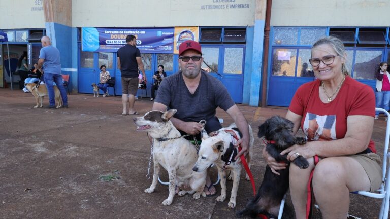 Folha do MS | Informação ao Alcance de Todos Casal que resgata animais e coloca para adoção cadastrou 7 dos 11 pets que mantém na residência – Foto: A. Frota