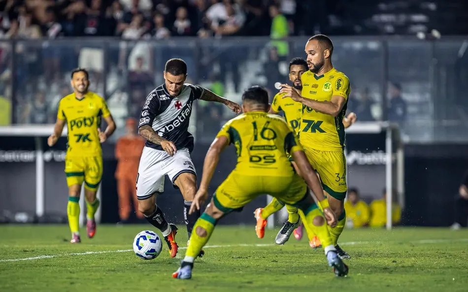 Vasco perde em casa, e Mirassol vai à fase de grupos da Libertadores