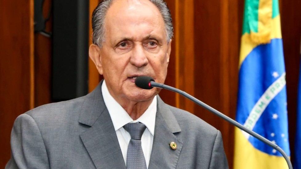 ALEMS aprova PEC de Zé Teixeira que altera posse do governador