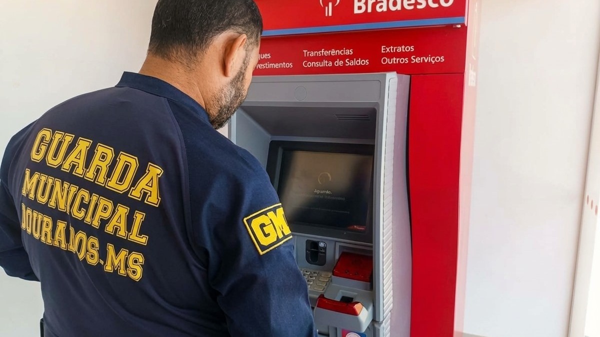 Servidores da Prefeitura de Dourados acordam com 13º salário na conta
