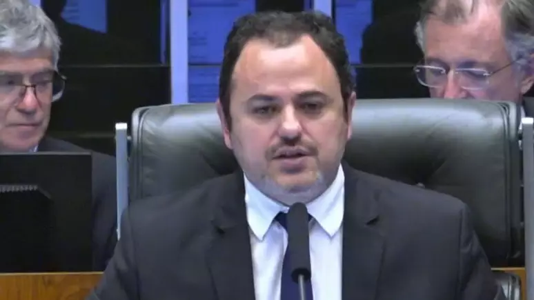“Ocupação da cadeira da Presidência foi um desrespeito à Câmara e ao Legislativo”, afirma Motta
