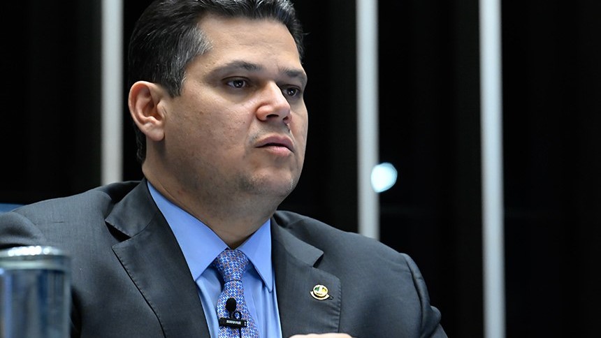 Davi adia sabatina e votação da indicação de Jorge Messias ao STF