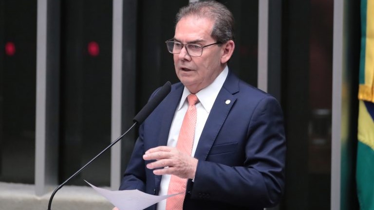 Câmara aprova projeto que reduz penas dos condenados pelo 8 de janeiro