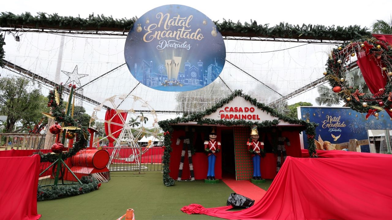 “Natal Encantado Dourados” será aberto oficialmente na noite desta segunda-feira na Praça Antônio João