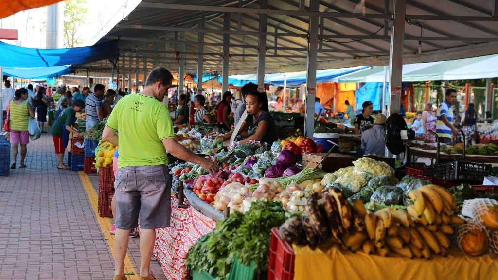 Secretaria de Agricultura define horário especial de funcionamento da Feira Central no fim de ano