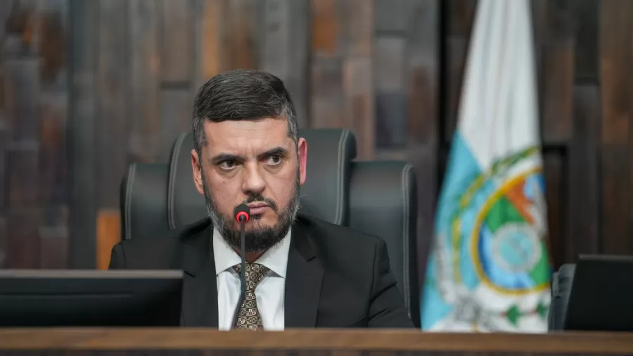 Moraes manda soltar deputado Rodrigo Bacellar e determina uso de tornozeleira eletrônica