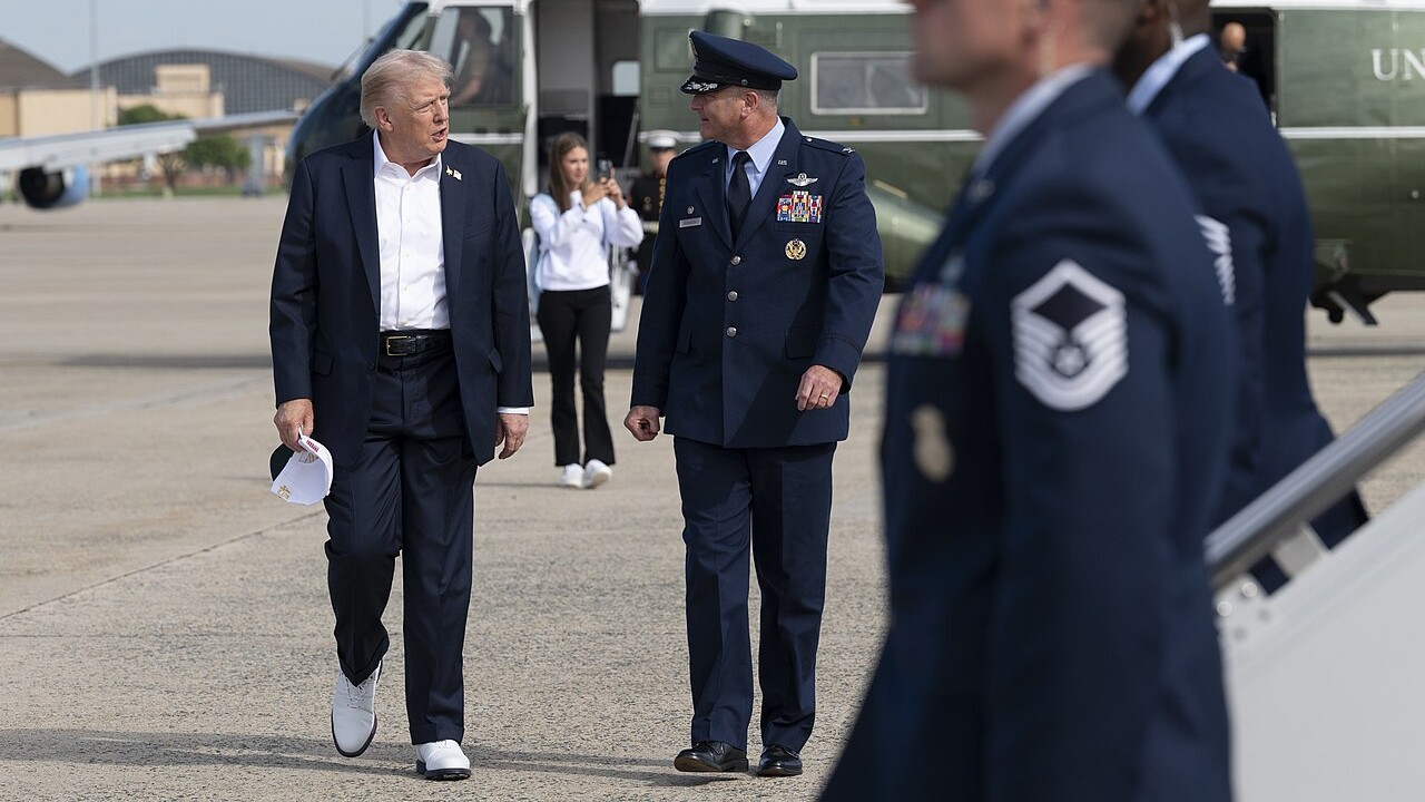 Trump diz que pode ordenar prisão do prefeito eleito de Nova York se ele impedir ação do ICE