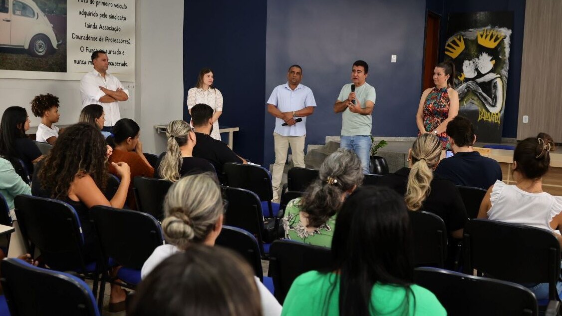 Secretaria de Educação reúne cerca de 200 agentes educacionais para fortalecer a Educação Infantil