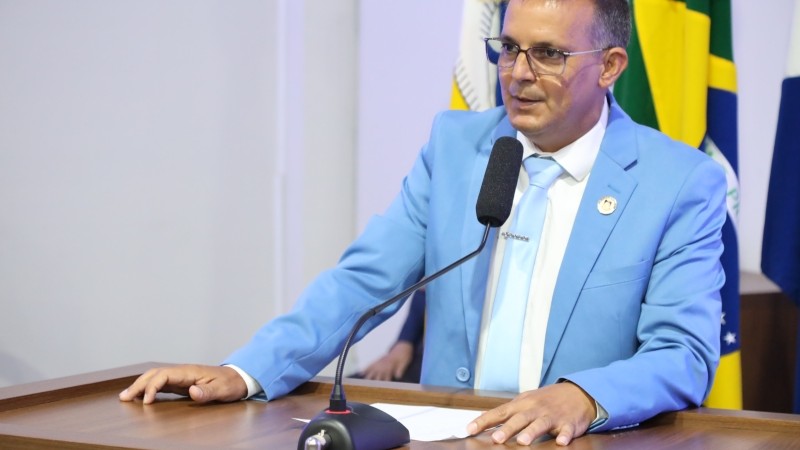 Inspetor Cabral solicita informações sobre licitação da iluminação pública de Dourados