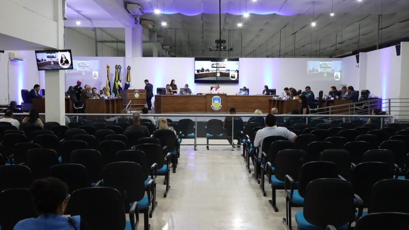Câmara de Dourados aprova reajuste salarial de 5,4% para a educação municipal
