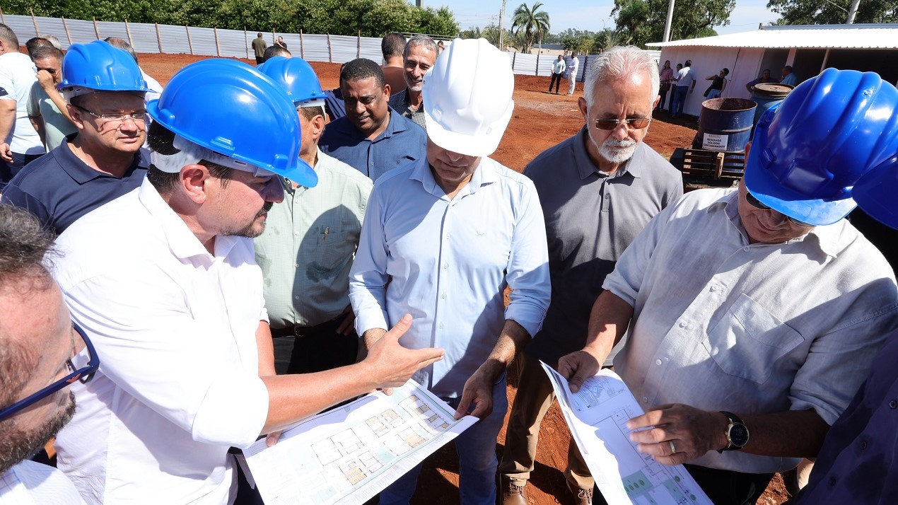 Com investimento do governo federal e da prefeitura é iniciada a construção do Caps AD III