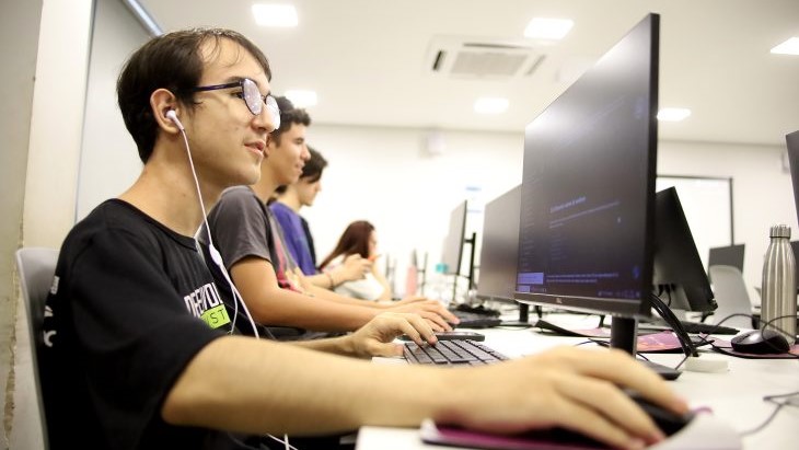 Segunda etapa do Programa Voucher Desenvolvedor começa com 117 vagas em cinco cidades