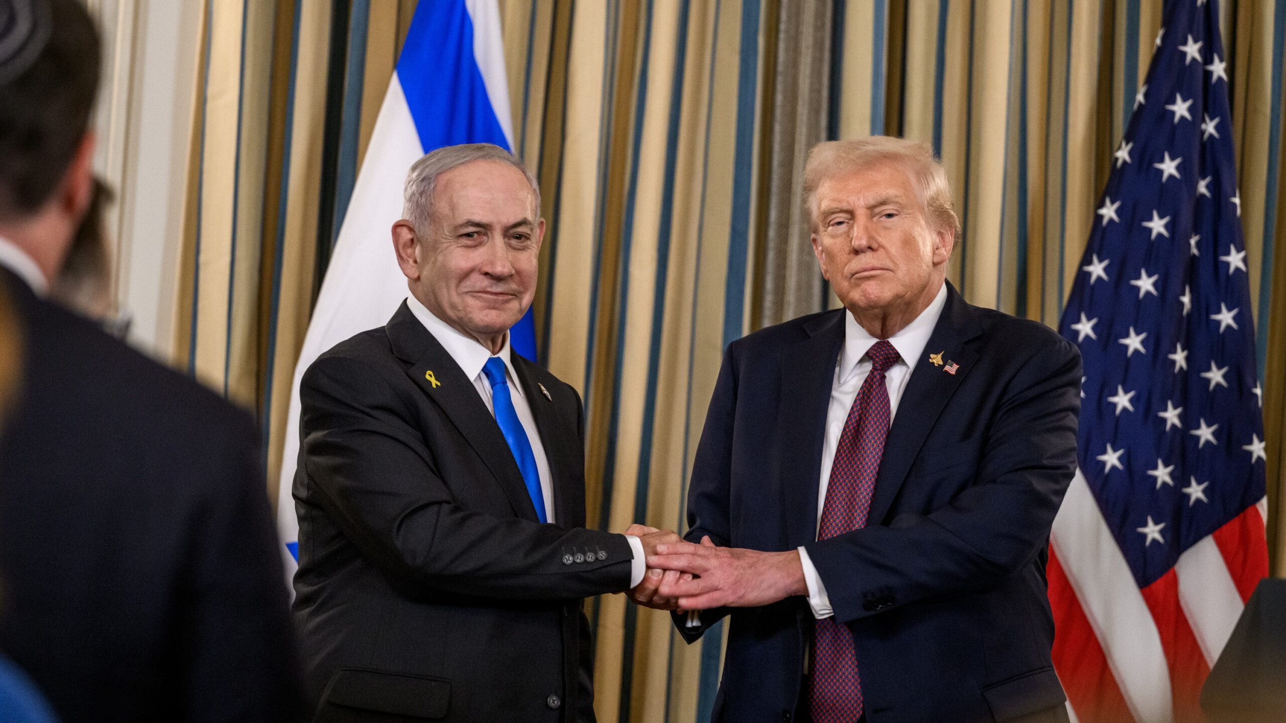 EUA e Israel iniciam operações "Fúria Épica" e "Rugido do Leão" contra o Irã