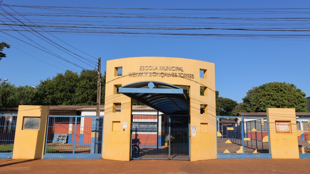 Secretaria de Educação antecipa verba de manutenção para escolas e CEIMs