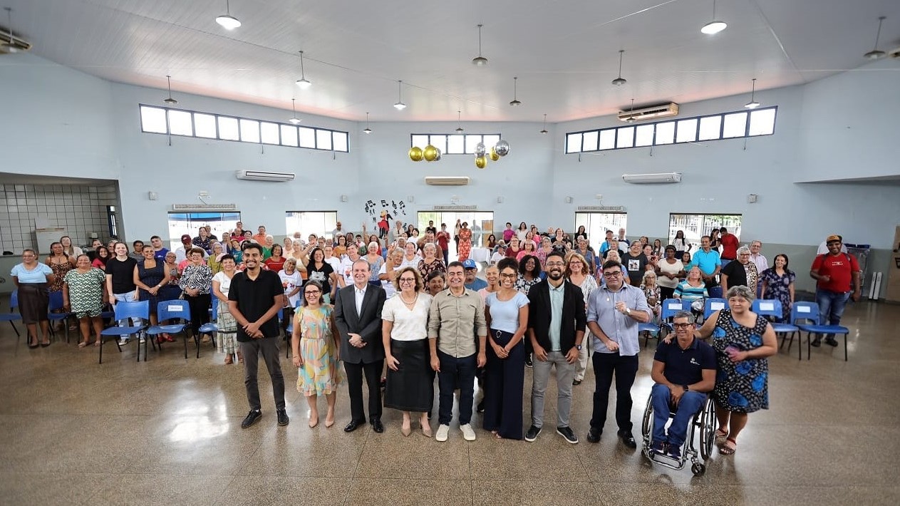 Prefeitura adere ao “Conectando Gerações” para fortalecer laços entre jovens e idosos