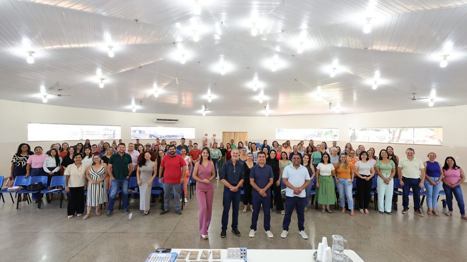 Em capacitação da Reme, prefeito anuncia projeto de reajuste salarial da Educação
