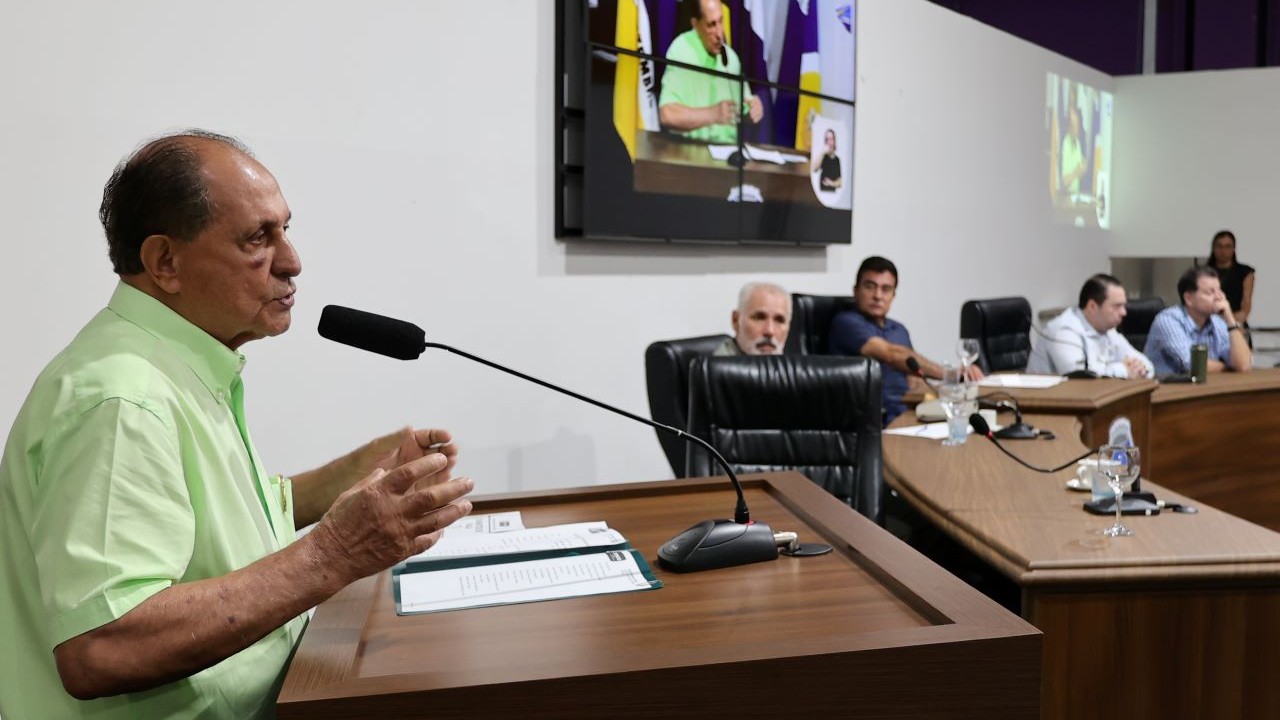Em ato do Ministério da Saúde, deputado cobra revisão da tabela SUS e repasses do Estado